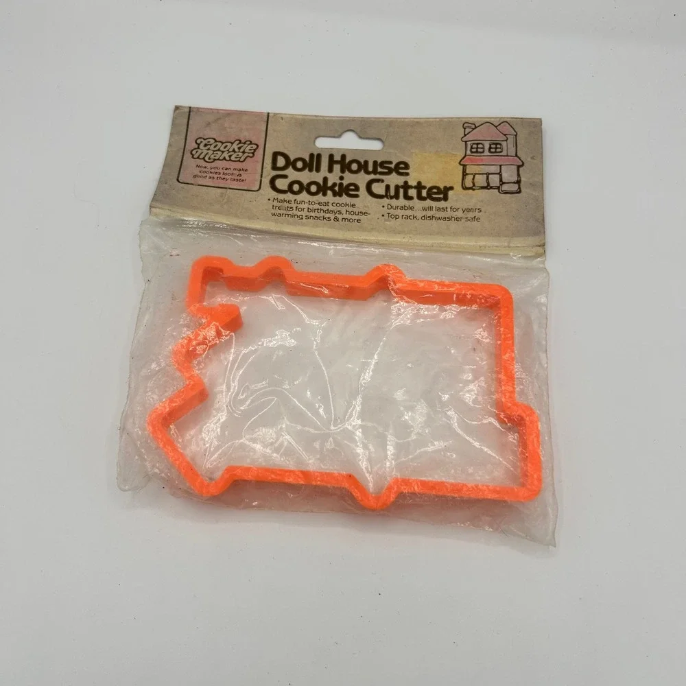 Vintage 1984 Wilton Cookie Maker Doll House Cookie Cutter Neon Orange 2304-131